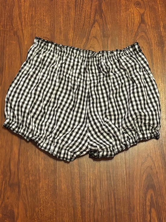 Pants - Black & White Gingham Women’s Shorts - Classic Casual